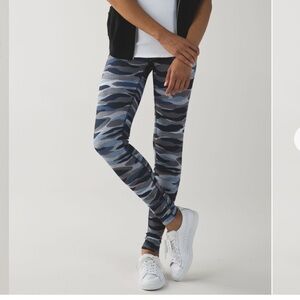 Lululemon Wunder Under Pant Hi Rise Mini Coast Deep Navy Multi Leggings Size 6